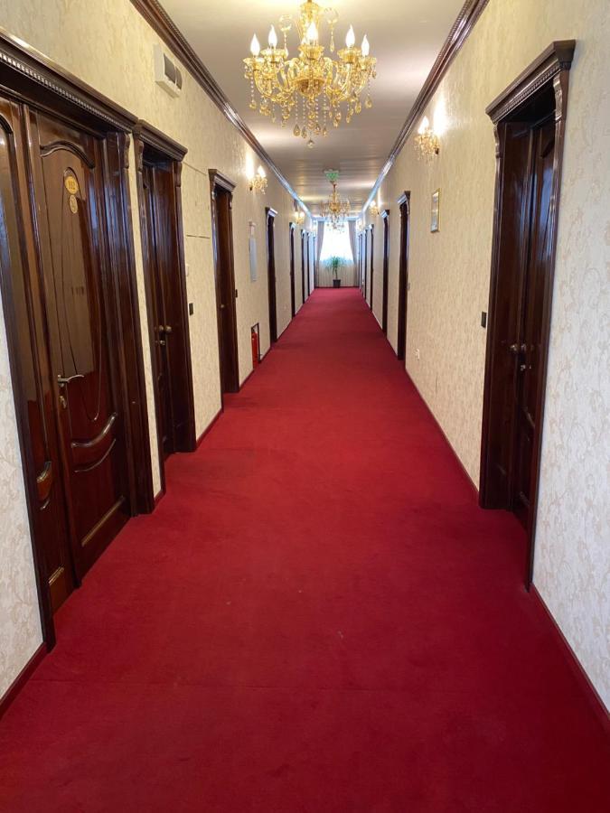 Hotel Onix Роман Екстериор снимка