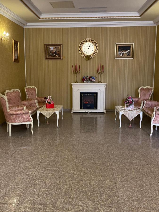 Hotel Onix Роман Екстериор снимка