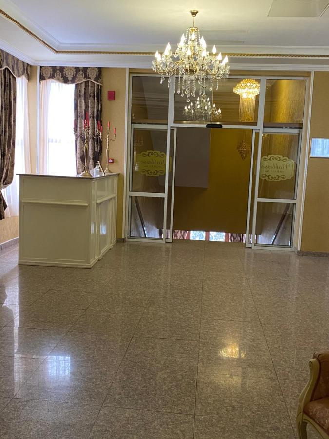 Hotel Onix Роман Екстериор снимка