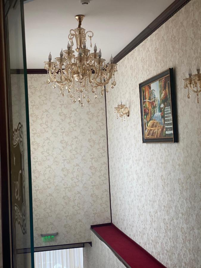 Hotel Onix Роман Екстериор снимка